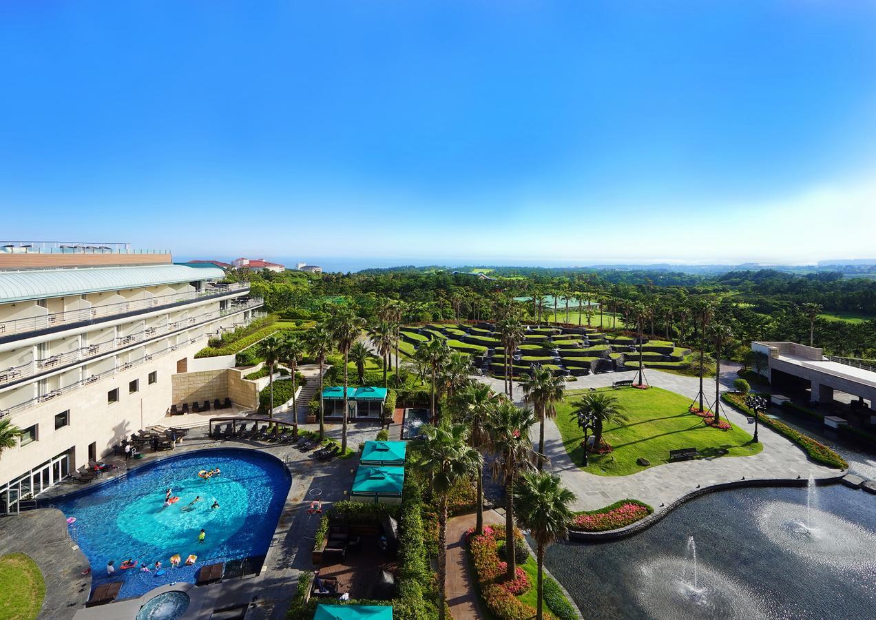 Kensington Jeju Hotel Exterior foto The resort's grounds